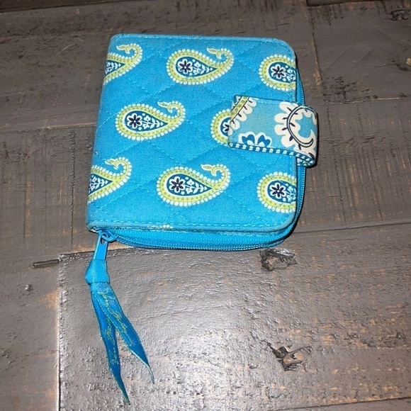 Vera Bradley Bifold Euro Wallet Bermuda Blue (Ret. 2005) - Picture 1 of 5
